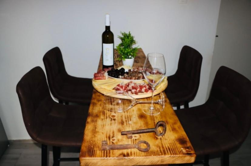 Iva Apartman Sa Bazenom Donji Zemunik Extérieur photo