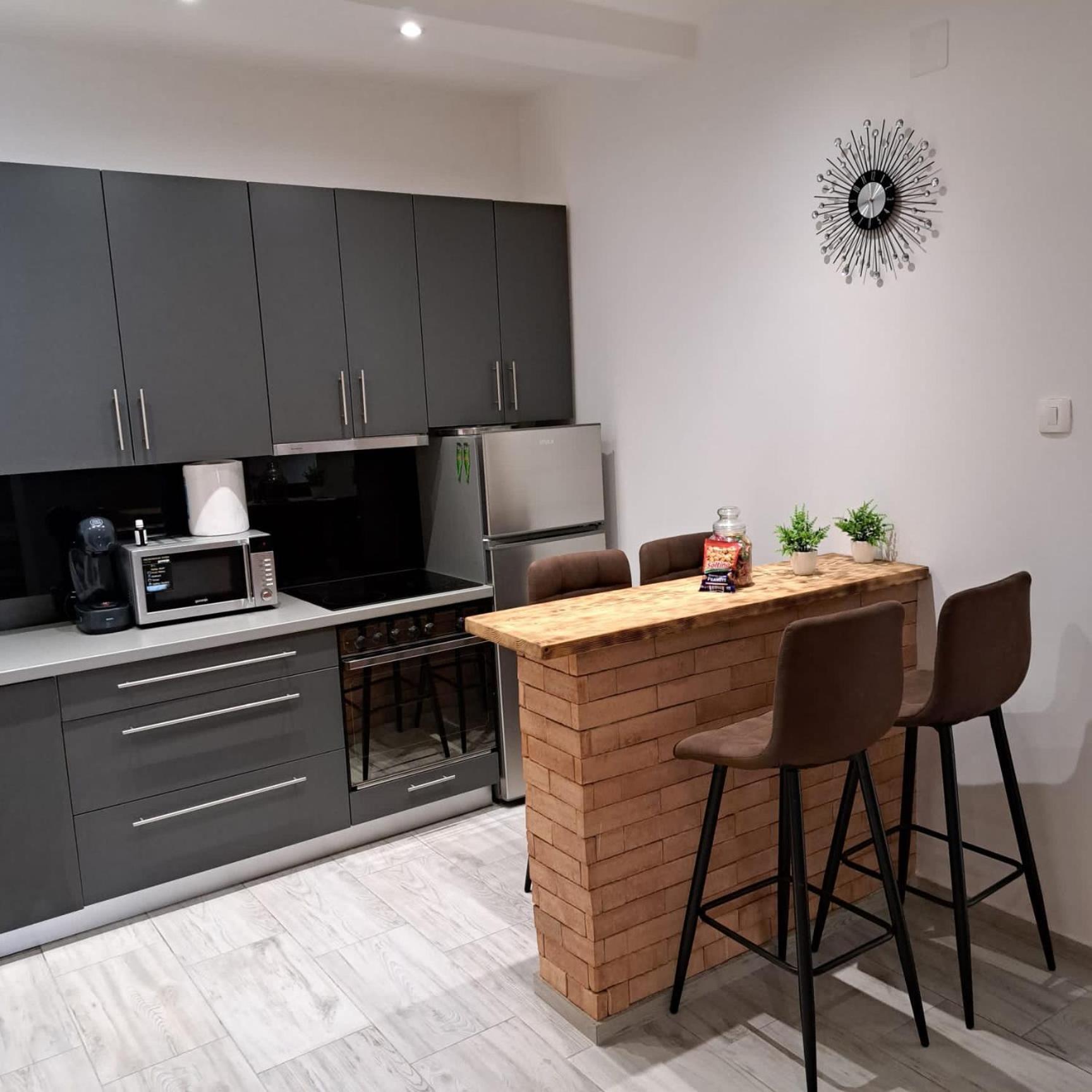 Iva Apartman Sa Bazenom Donji Zemunik Extérieur photo